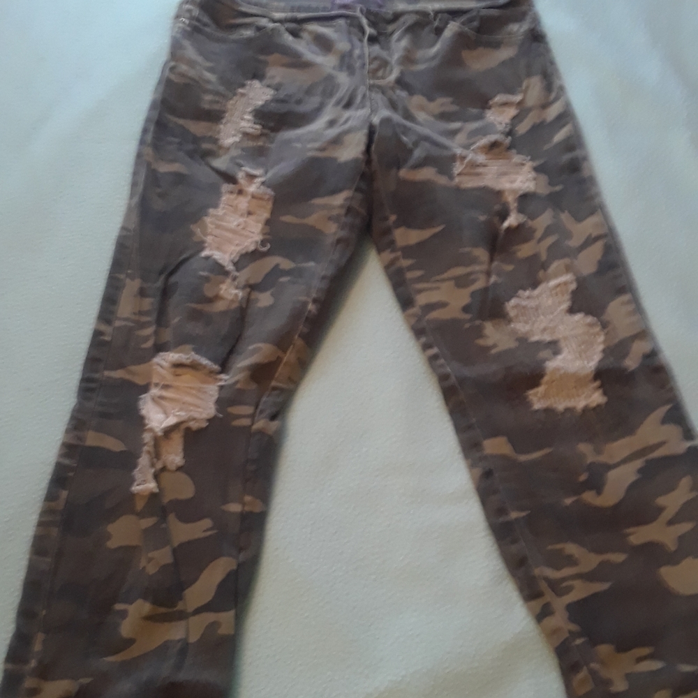 Camo distressed jeans